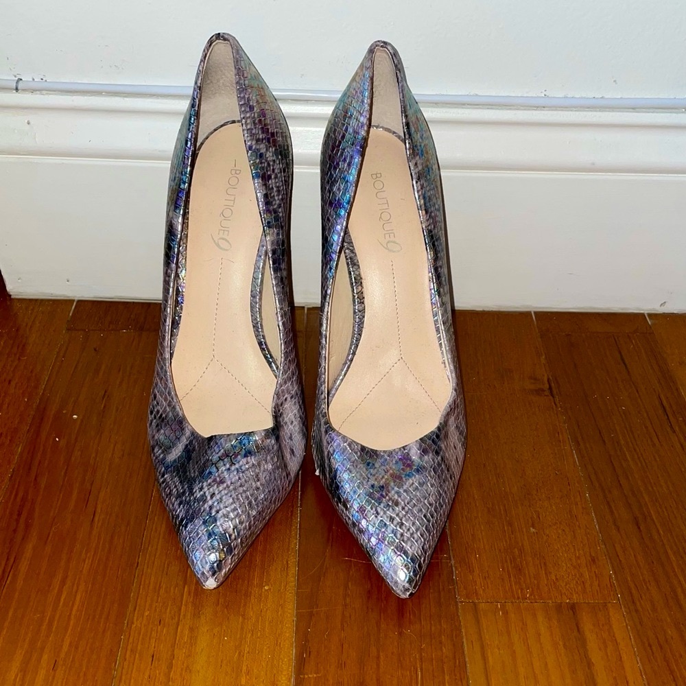 Snake Print Metallic Leather Pumps - Size 9